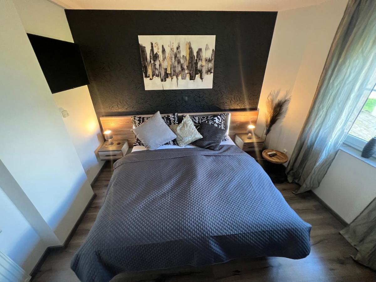Restaurace Pyramida Hotel Karlsbad Eksteriør billede